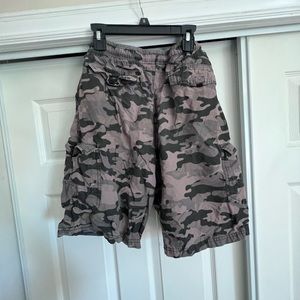 Ocean current shorts great condition